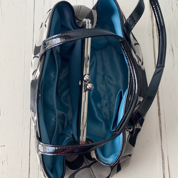 Coach Signature Stripe Carry All Satchel Bag Purse Kisslock Black - Picture 6 of 13